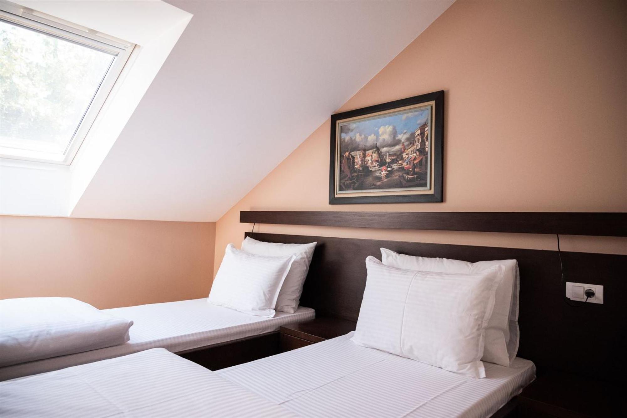 Bed and Breakfast Atrium Сремска-Митровица Экстерьер фото