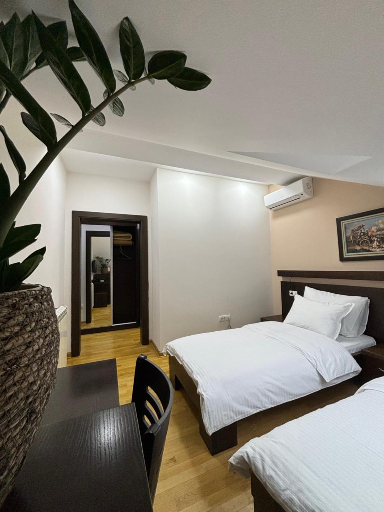 Bed and Breakfast Atrium Сремска-Митровица Экстерьер фото