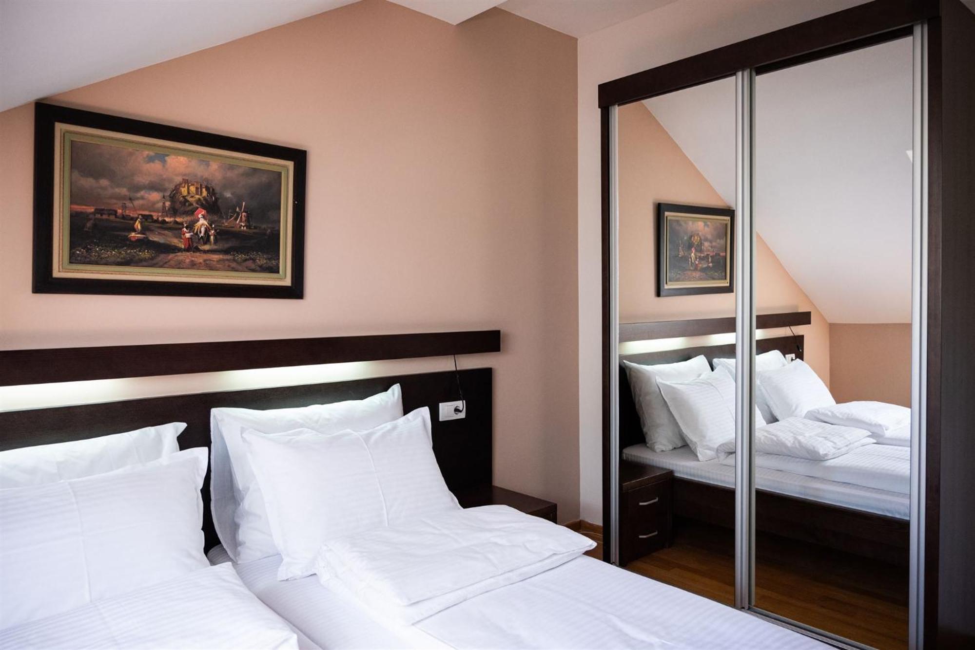 Bed and Breakfast Atrium Сремска-Митровица Экстерьер фото