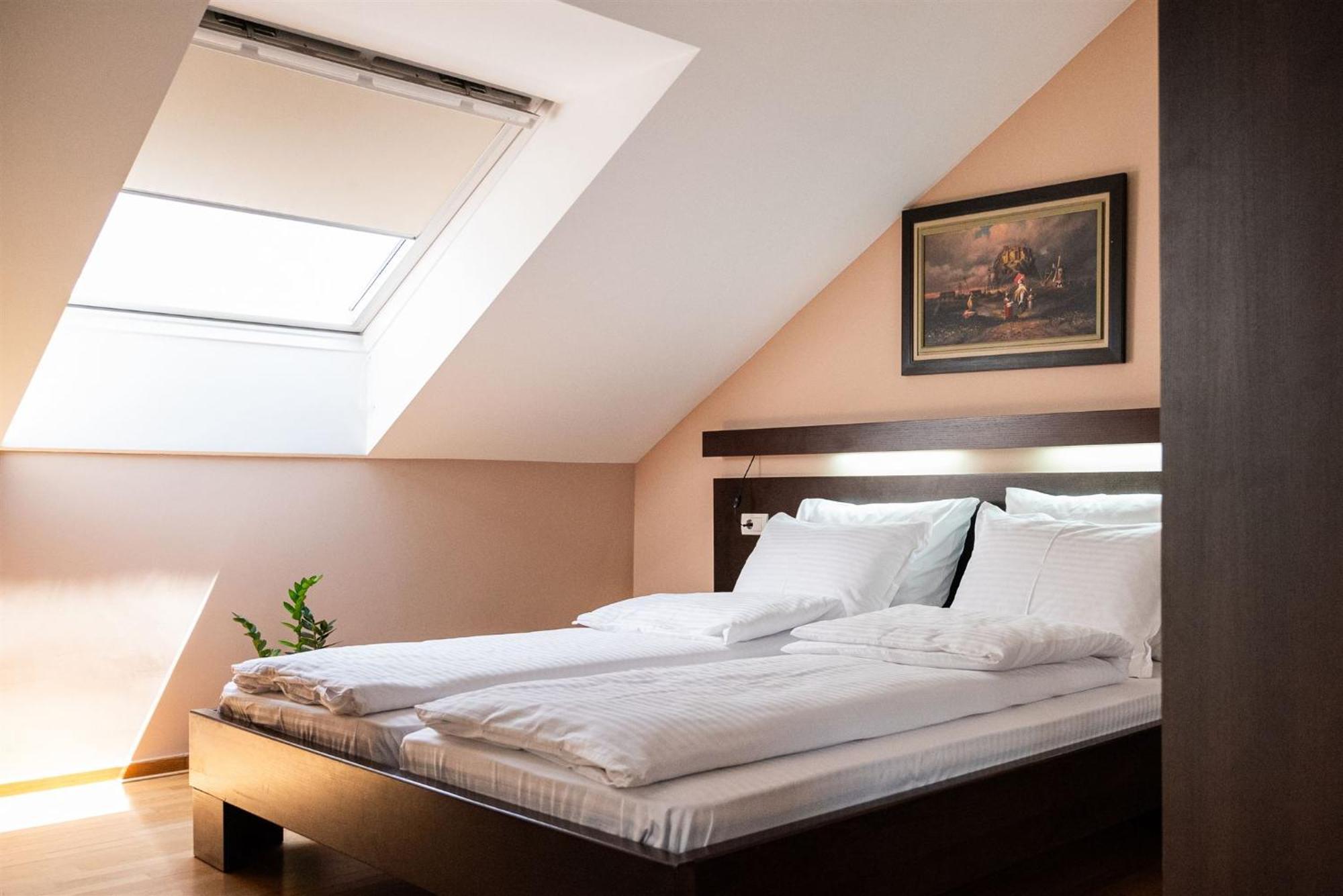 Bed and Breakfast Atrium Сремска-Митровица Экстерьер фото
